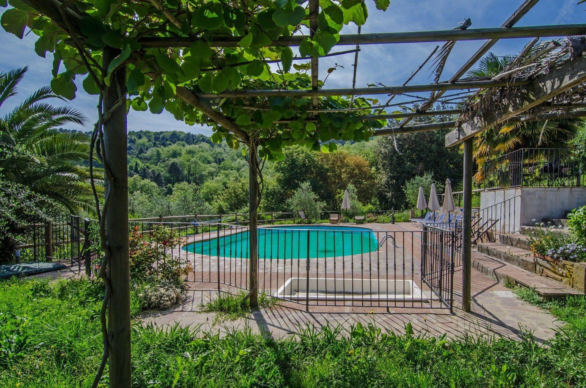 Podere"Sulle Soglie Del Bosco" Appartament And Rooms Pescia Luaran gambar